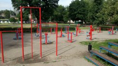 Площадка для воркаута в городе Москва №2242 Средняя Современная фото